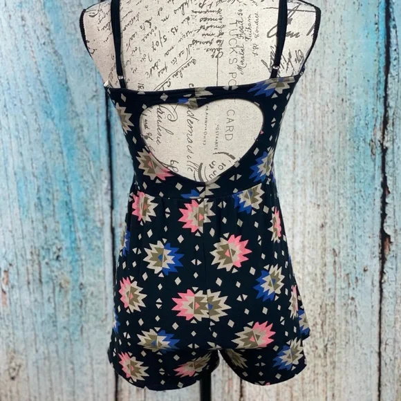 FOREVER 21 BLACK TRIBAL ROMPER WITH HEART CUT OUT BACK *SMALL *EMPIRE WAIST - Picture 8 of 11